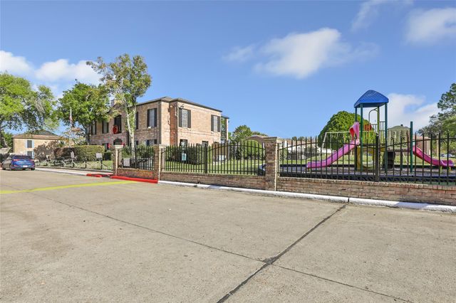 8302 Nairn Street, Houston, TX 77074