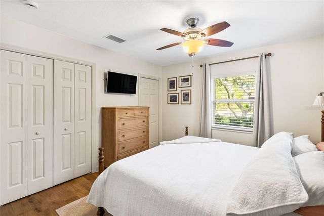 4722 W WALLCRAFT AVENUE, Tampa, FL 33611