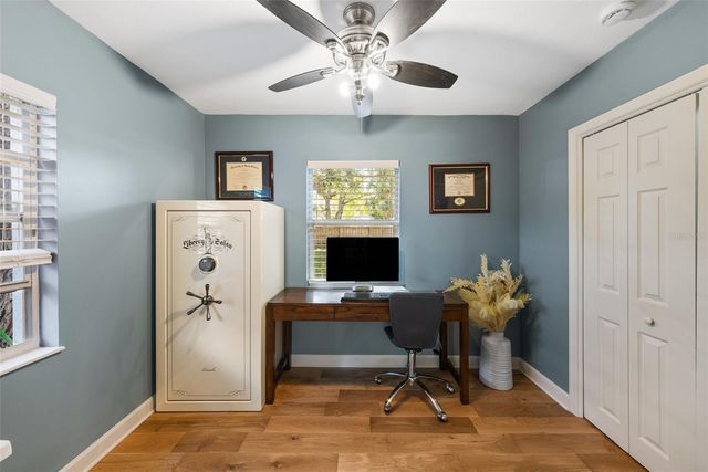 4722 W WALLCRAFT AVENUE, Tampa, FL 33611