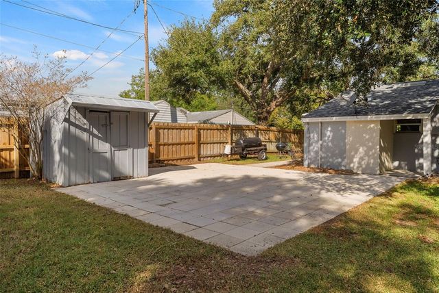 4722 W WALLCRAFT AVENUE, Tampa, FL 33611