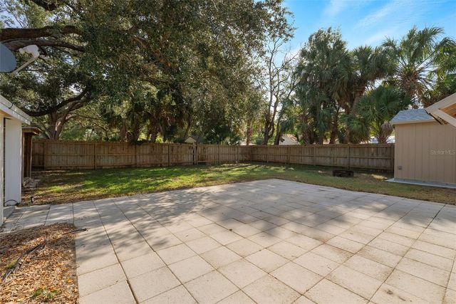 4722 W WALLCRAFT AVENUE, Tampa, FL 33611