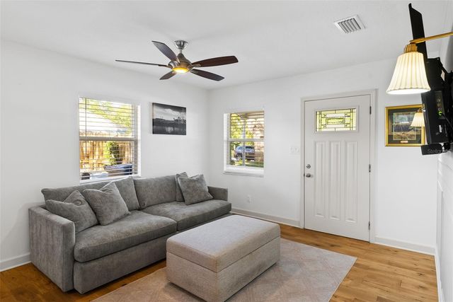 4722 W WALLCRAFT AVENUE, Tampa, FL 33611