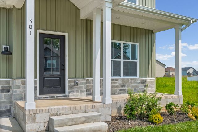 301 Kildeer Dr, Clarksville, TN 37040