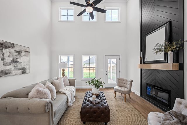 301 Kildeer Dr, Clarksville, TN 37040