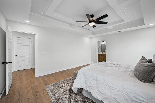 301 Kildeer Dr, Clarksville, TN 37040
