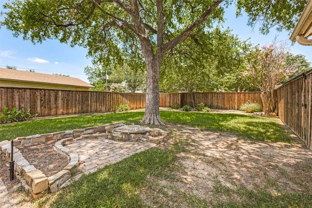7736 El Santo Lane, Dallas, TX 75248