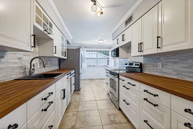 7736 El Santo Lane, Dallas, TX 75248