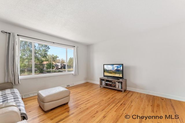731 MELTON ST, Cheyenne, WY 82009