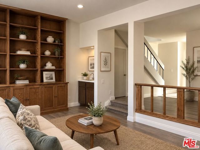 10933 Wellworth Avenue 1C, Los Angeles, CA 90024