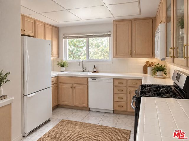 10933 Wellworth Avenue 1C, Los Angeles, CA 90024