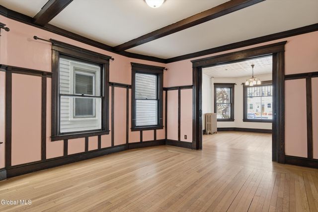 75 S Pine Avenue, Albany, NY 12208