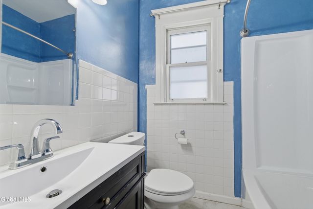 75 S Pine Avenue, Albany, NY 12208