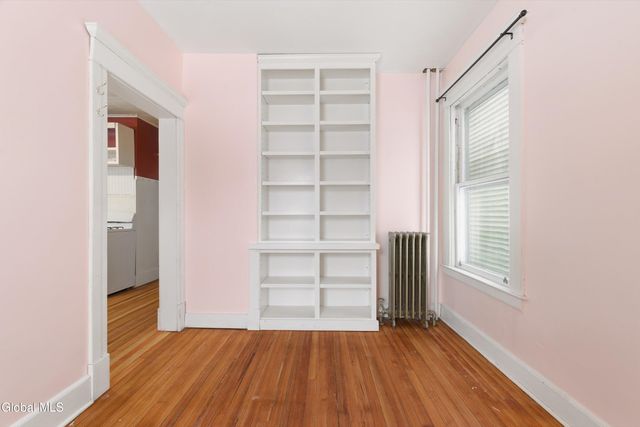 75 S Pine Avenue, Albany, NY 12208