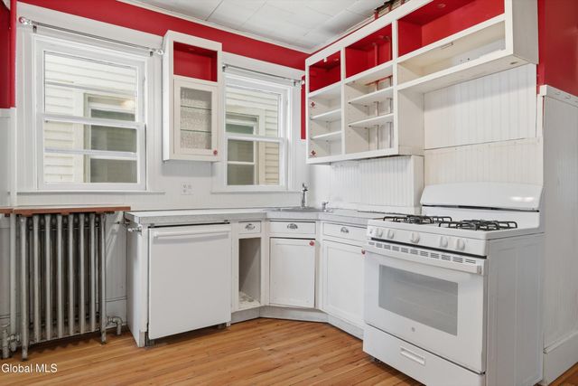 75 S Pine Avenue, Albany, NY 12208