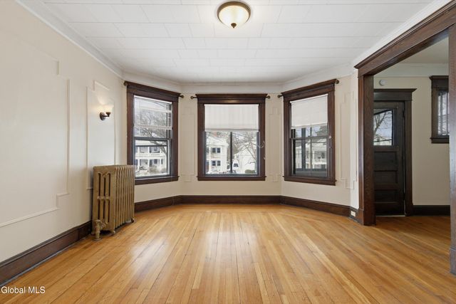 75 S Pine Avenue, Albany, NY 12208