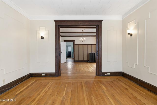 75 S Pine Avenue, Albany, NY 12208