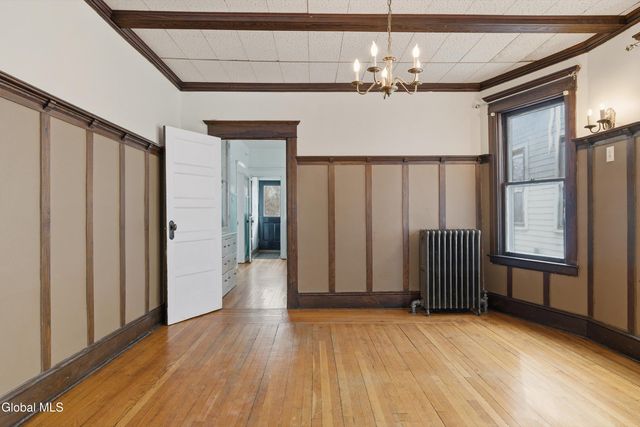 75 S Pine Avenue, Albany, NY 12208