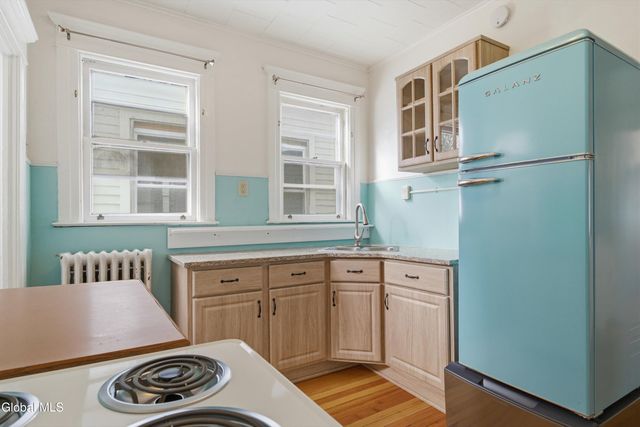 75 S Pine Avenue, Albany, NY 12208