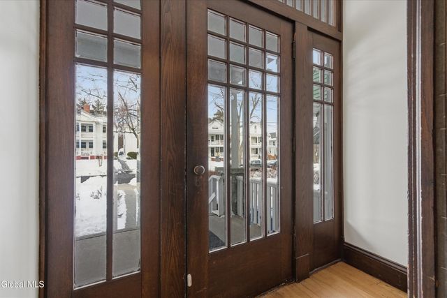 75 S Pine Avenue, Albany, NY 12208