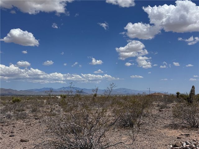 5182 N Dome Road, Golden Valley, AZ 86413