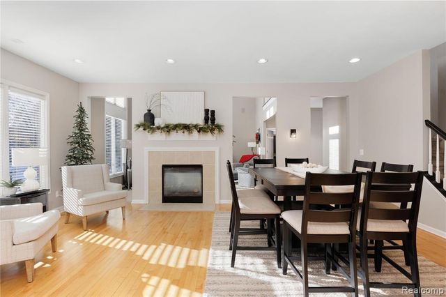 1340 Ross Lane, Rochester, MI 48306