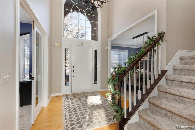 1340 Ross Lane, Rochester, MI 48306