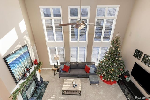 1340 Ross Lane, Rochester, MI 48306