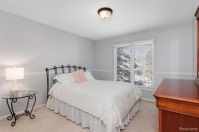 1340 Ross Lane, Rochester, MI 48306