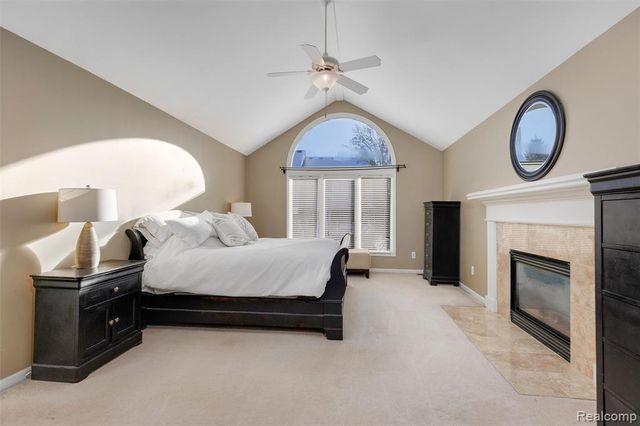 1340 Ross Lane, Rochester, MI 48306