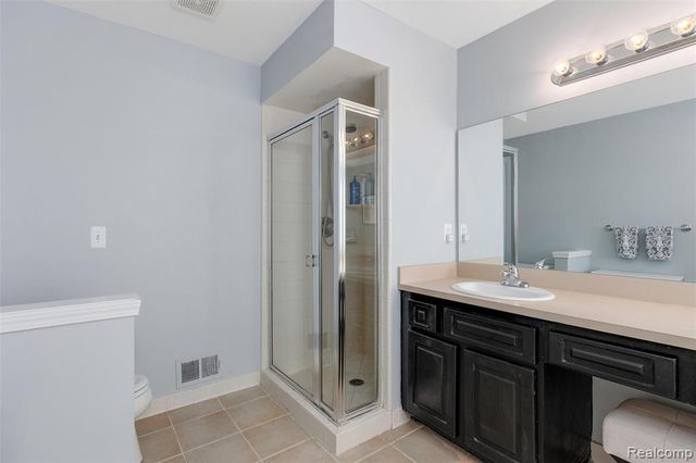 1340 Ross Lane, Rochester, MI 48306