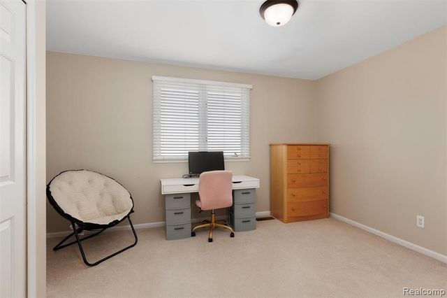 1340 Ross Lane, Rochester, MI 48306