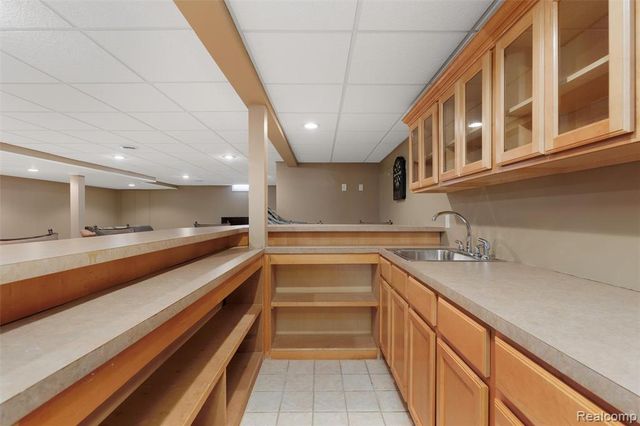 1340 Ross Lane, Rochester, MI 48306