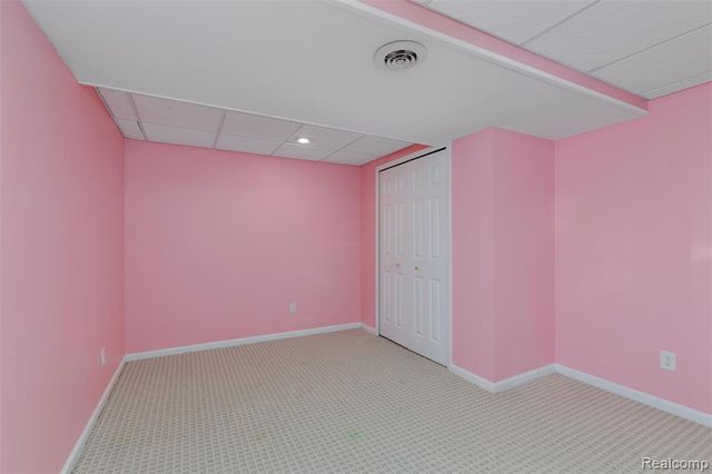 1340 Ross Lane, Rochester, MI 48306