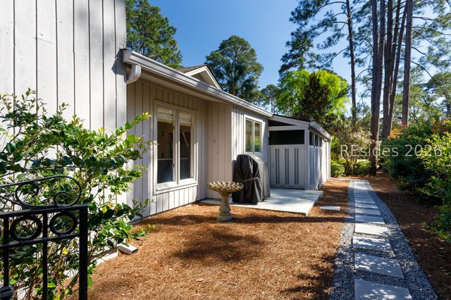 48 Club Course Dr, Hilton Head Island, SC 29928