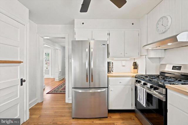 208 SABINE AVE, Narberth, PA 19072