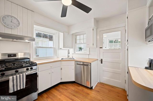 208 SABINE AVE, Narberth, PA 19072