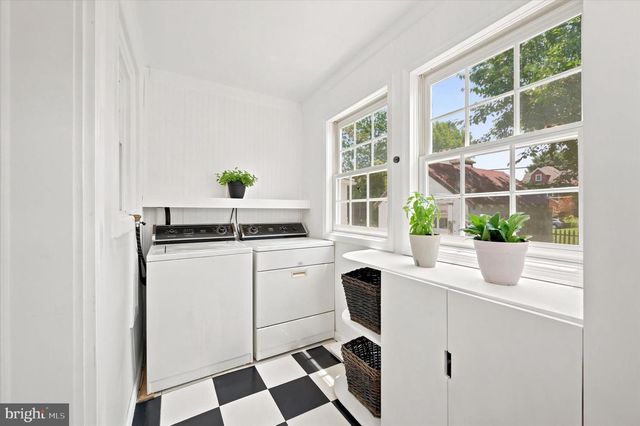 208 SABINE AVE, Narberth, PA 19072