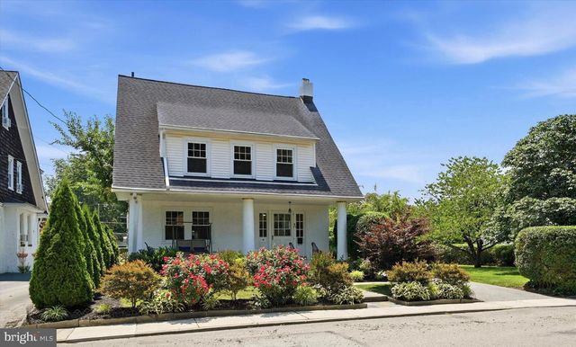 208 SABINE AVE, Narberth, PA 19072
