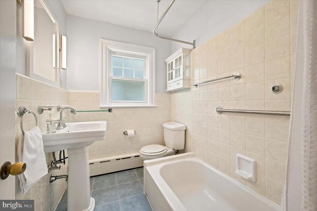 208 SABINE AVE, Narberth, PA 19072