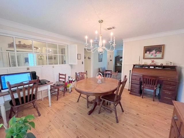 2301 E Houston Avenue, Crockett, TX 75835