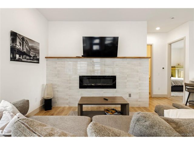 2823 Vallejo St, Denver, CO 80211