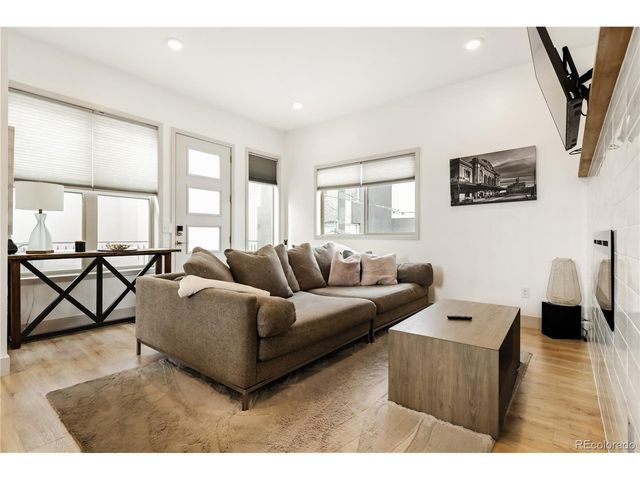 2823 Vallejo St, Denver, CO 80211