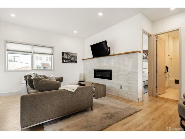 2823 Vallejo St, Denver, CO 80211