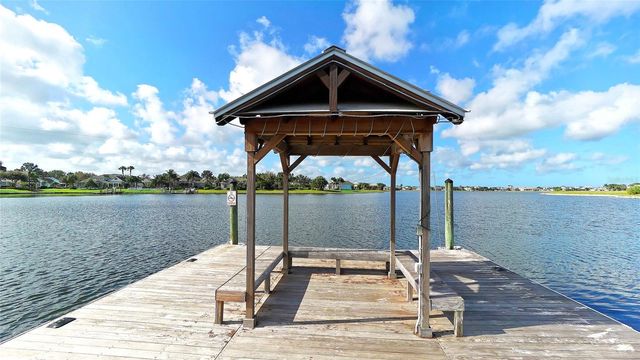 911 SIGNET DRIVE, Apollo Beach, FL 33572
