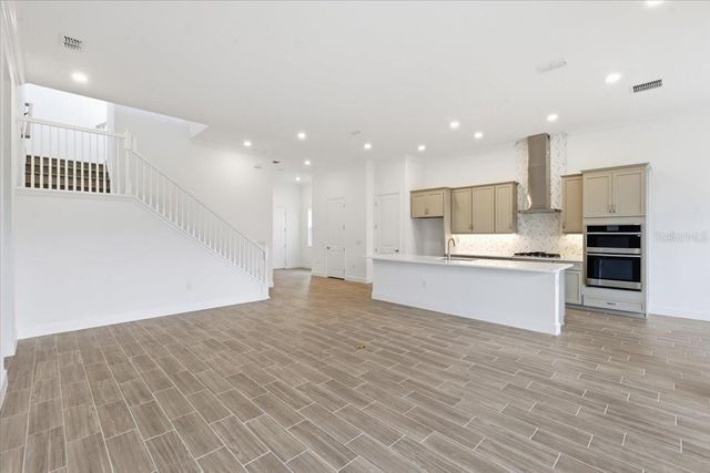 911 SIGNET DRIVE, Apollo Beach, FL 33572