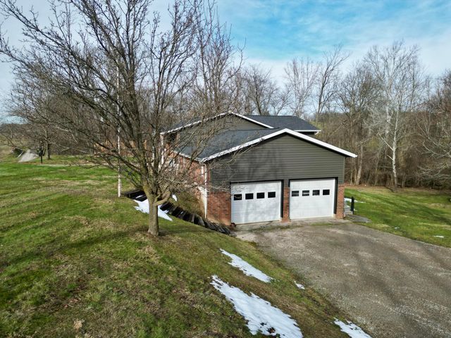5235 Mast Road, Duncan Falls, OH 43734