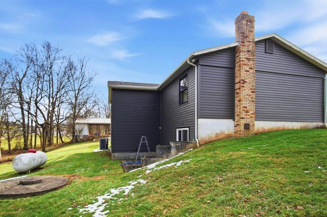 5235 Mast Road, Duncan Falls, OH 43734