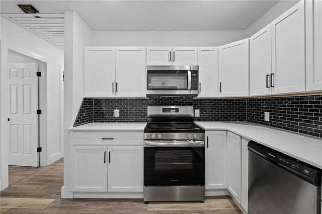 3325, 3335 S School, Fayetteville, AR 72701