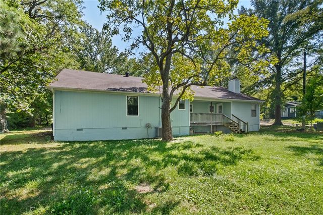 3325, 3335 S School, Fayetteville, AR 72701