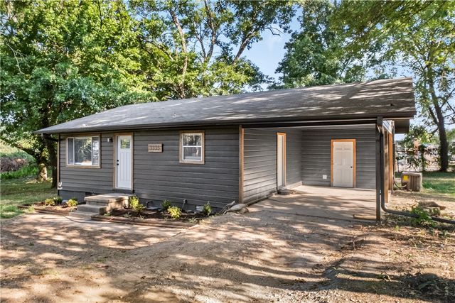 3325, 3335 S School, Fayetteville, AR 72701